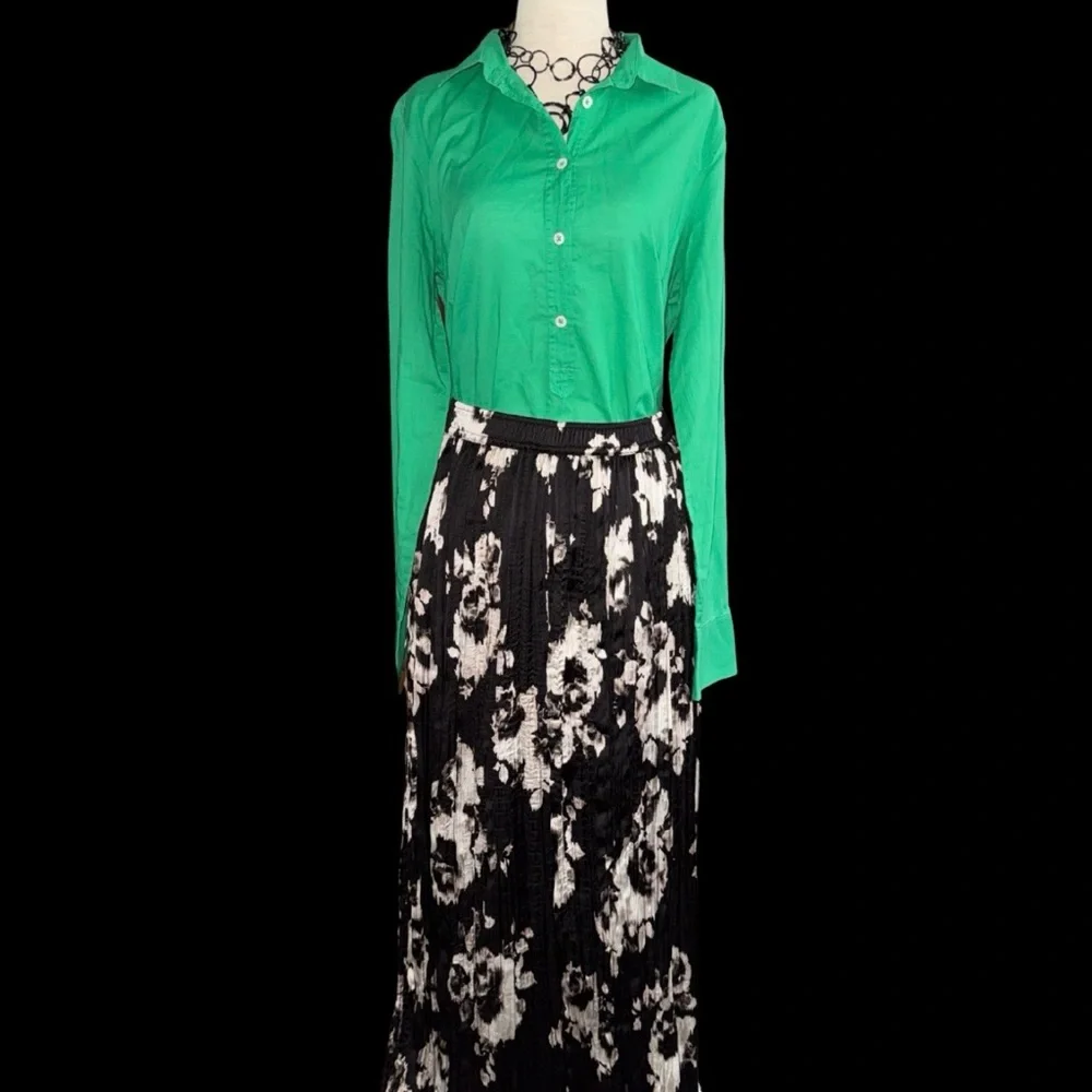 J. Crew Kelly Green Old Money Button Up Shirt Long Sleeve Collared Preppy Blouse